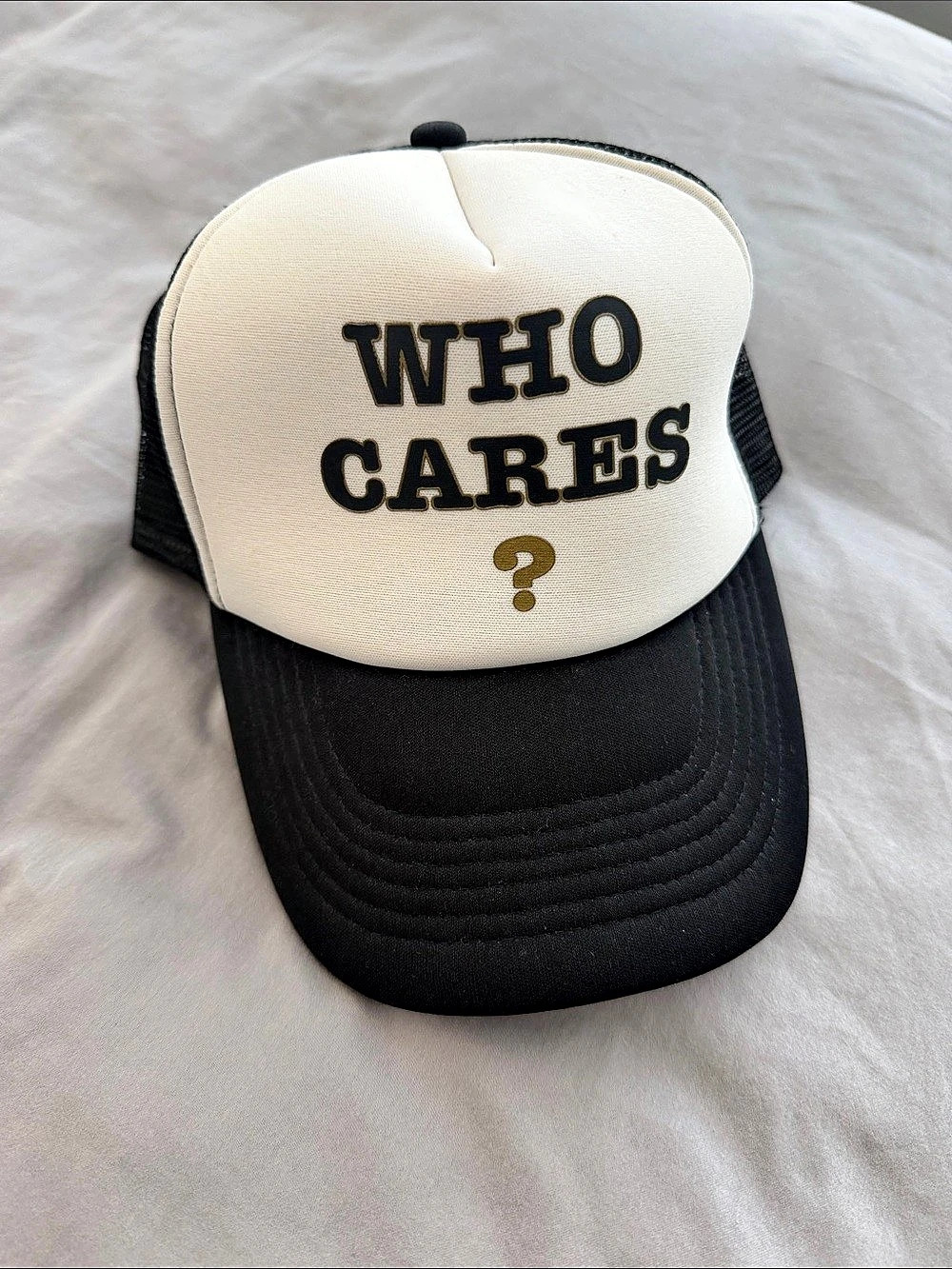 Graphic Trucker Hat in Black & White Like New